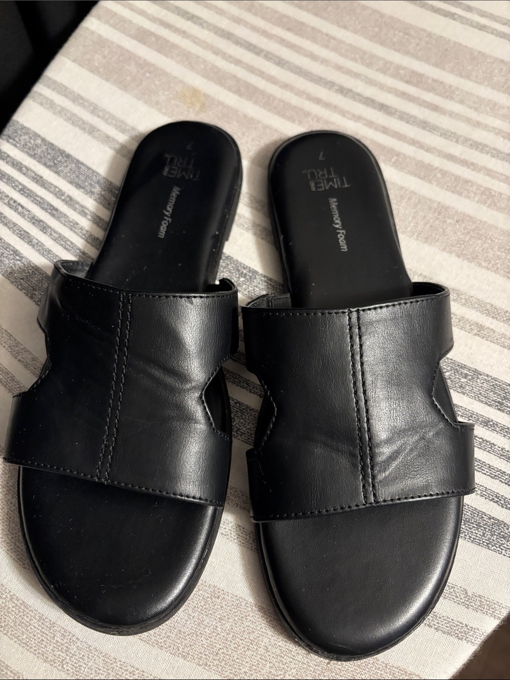 Time and Tru Black Slip-On Slide Sandals
